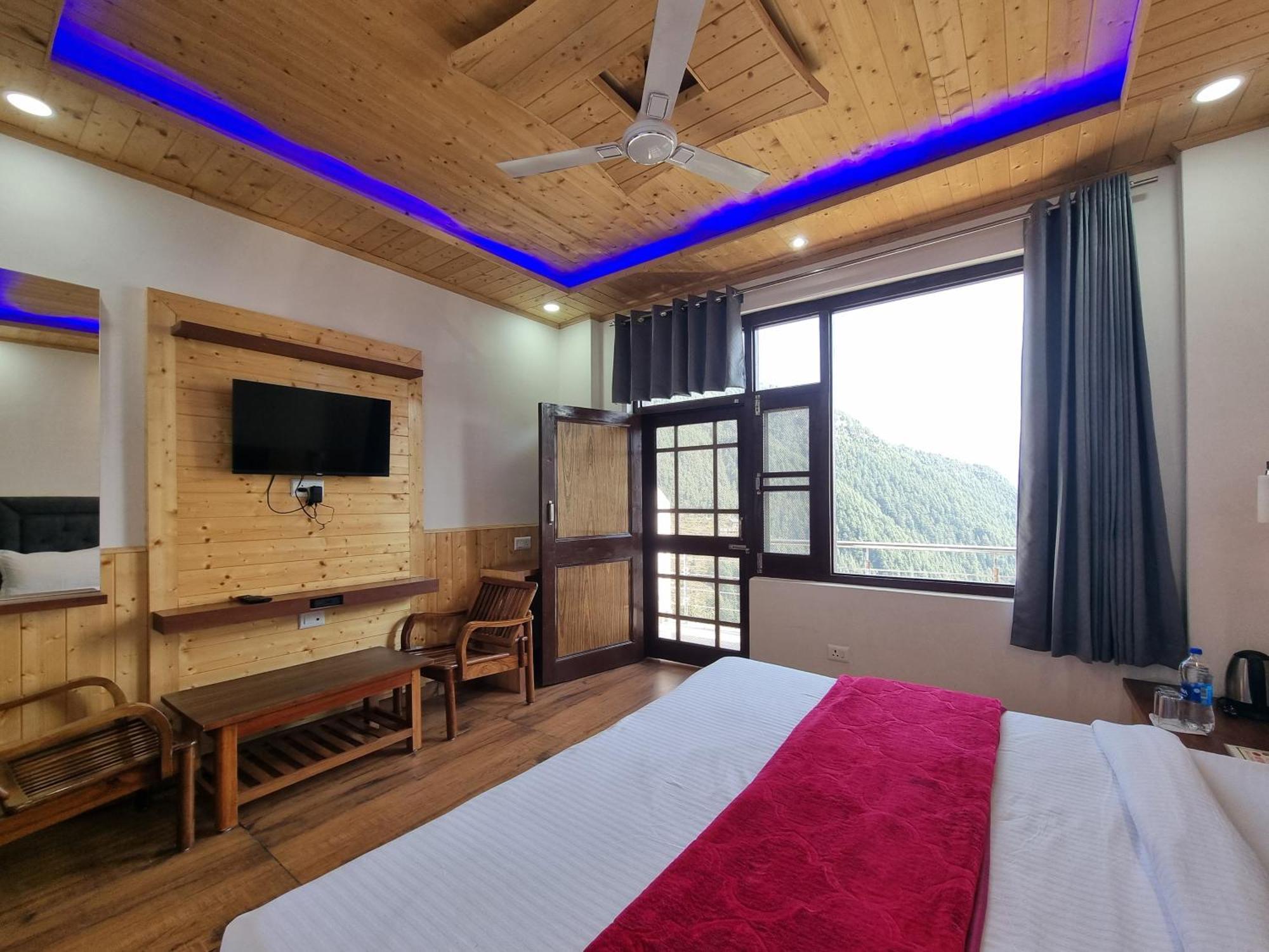 Grand Kailash Khajjiar Dalhousie Luaran gambar