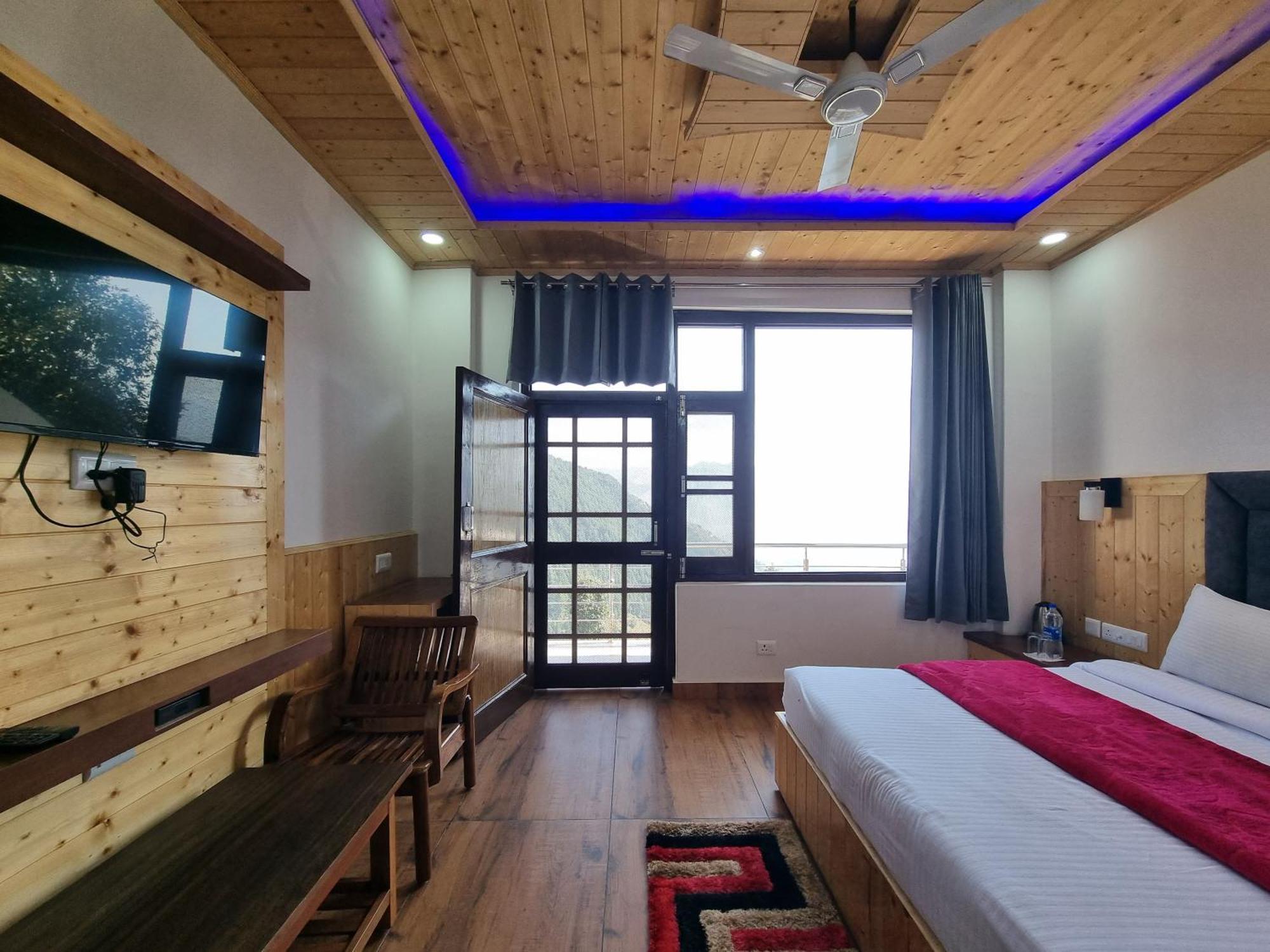 Grand Kailash Khajjiar Dalhousie Luaran gambar