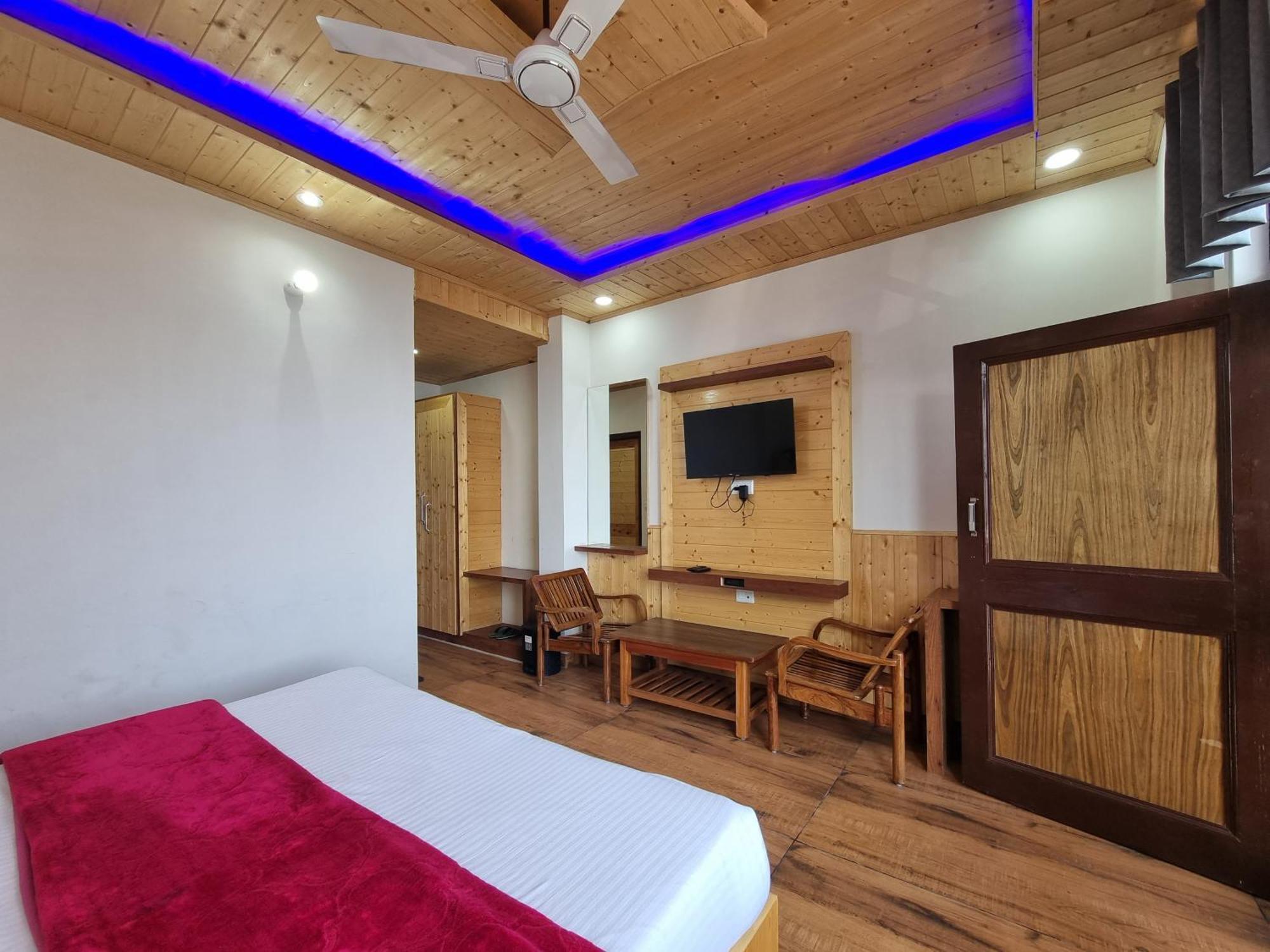 Grand Kailash Khajjiar Dalhousie Luaran gambar